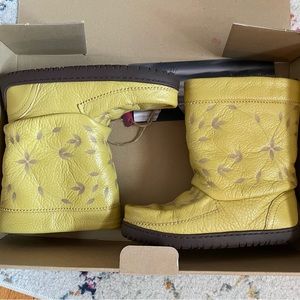 Manitoba Mukluk Rosary Spence Voyager Mukluk